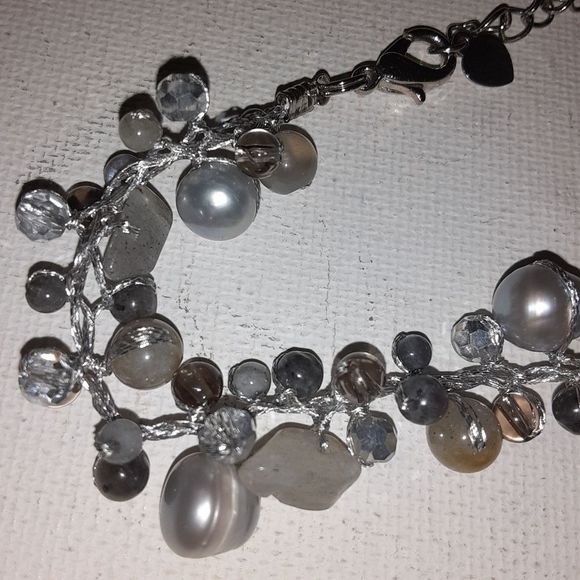 🍁faux pearl and glass bead bracelet - Picture 5 of 5